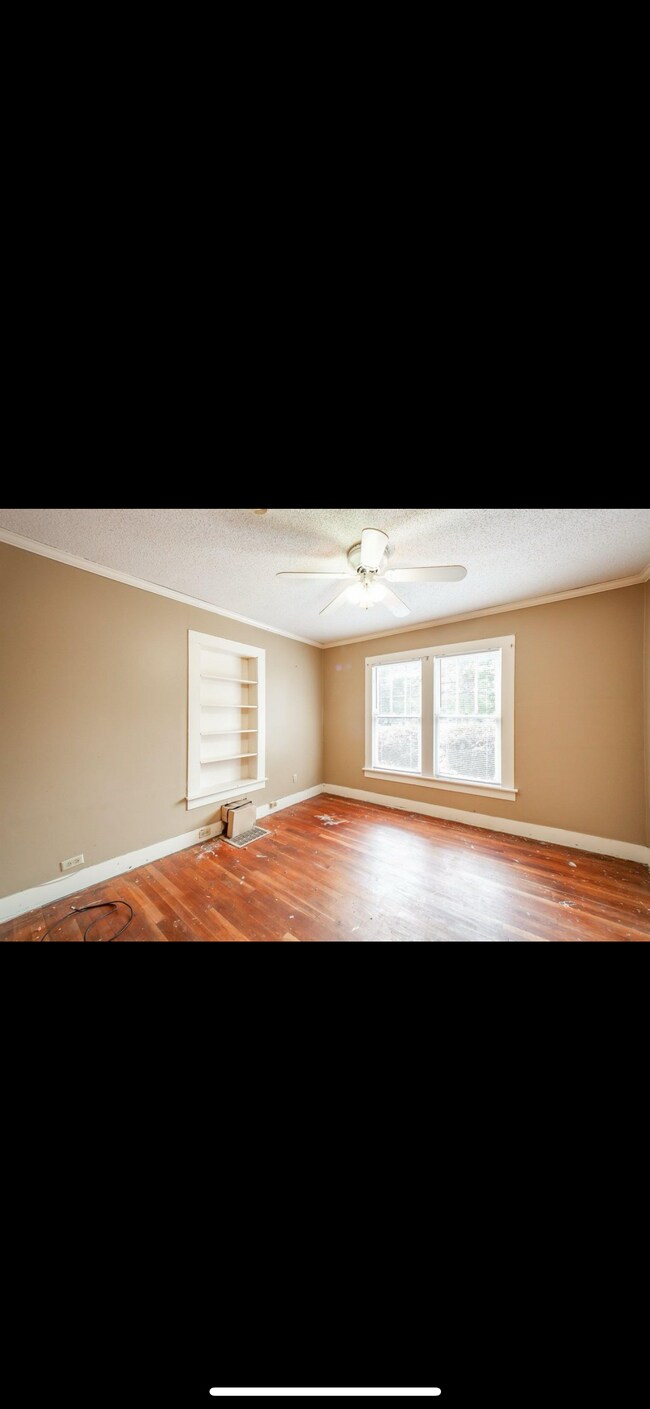 Building Photo - 805 E Jefferson St