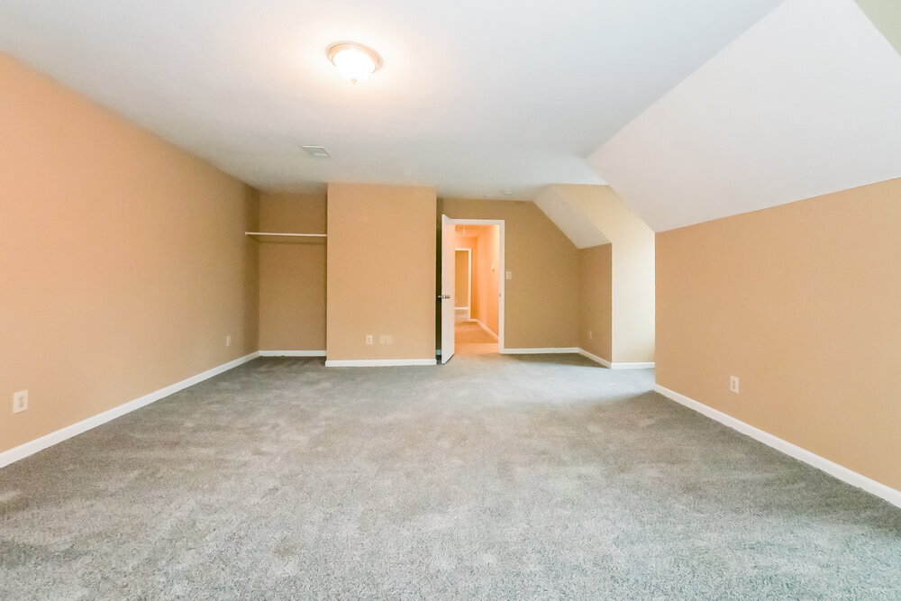 Building Photo - 240 Brookclear Ln
