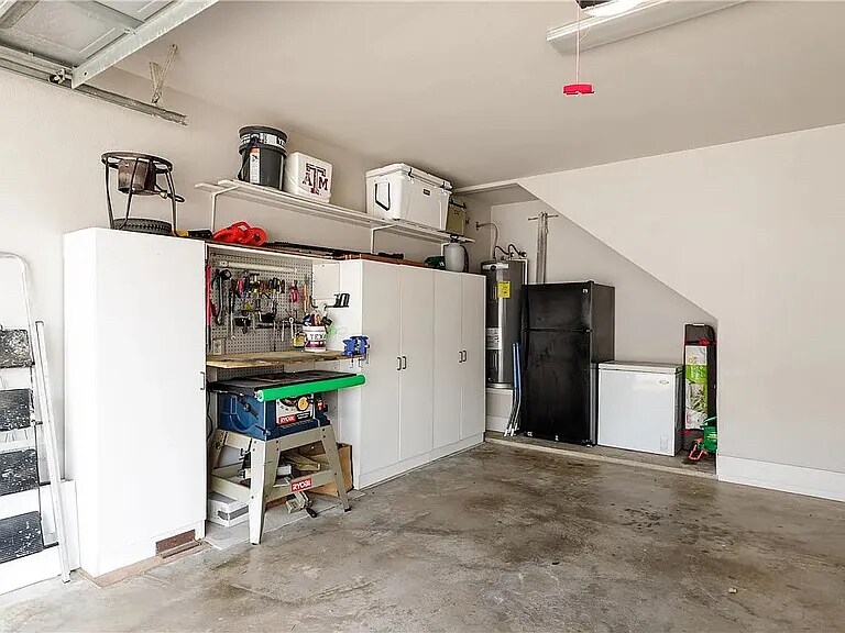 Building Photo - 15637 Palmira Ave