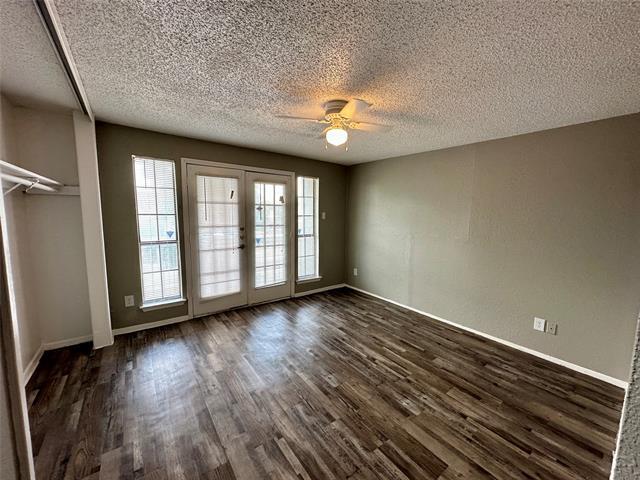 Building Photo - 9823 Summerwood Cir