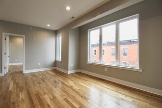 Building Photo - 1642 Cambridge St