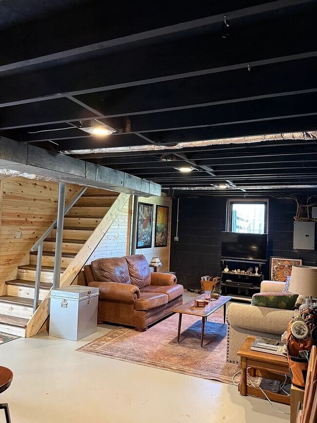 Building Photo - West Asheville Home with Private Fenced Yard & Spacious Layout