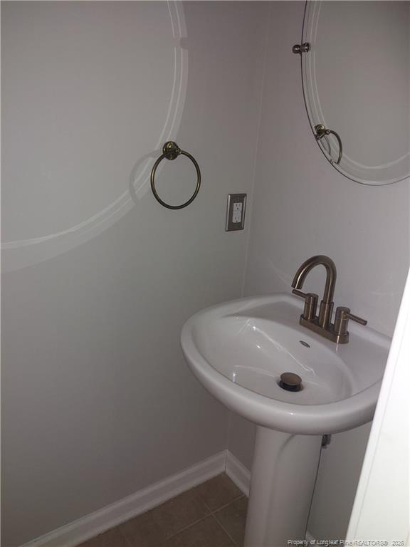 Building Photo - 273 St George Dr