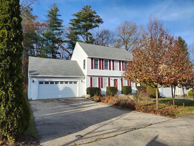 Building Photo - 2 Canter Ct