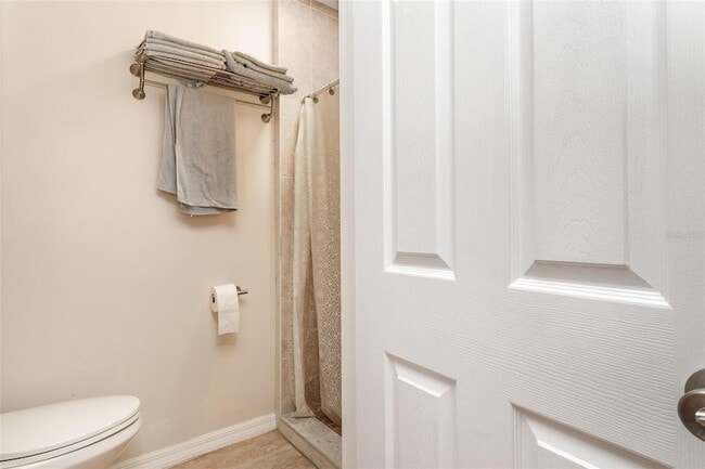 Building Photo - 932 Augusta St