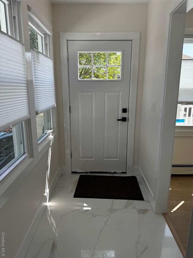 Building Photo - 253 W Market St