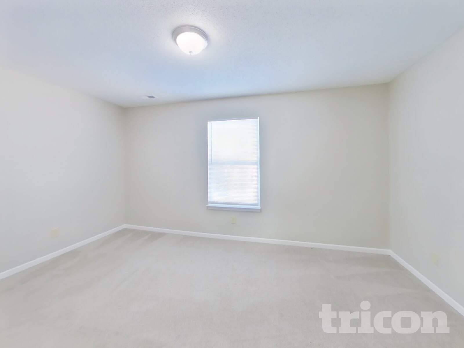 Building Photo - 13460 N Carwood Ct