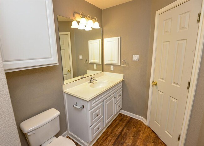 Building Photo - 1806 Chasewood Dr