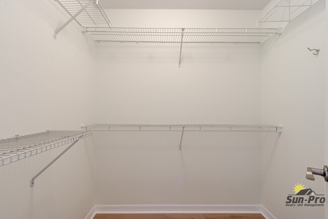 Building Photo - 5505 Magnolia Ave