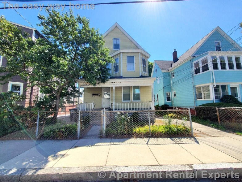 Building Photo - 32 Claremon St