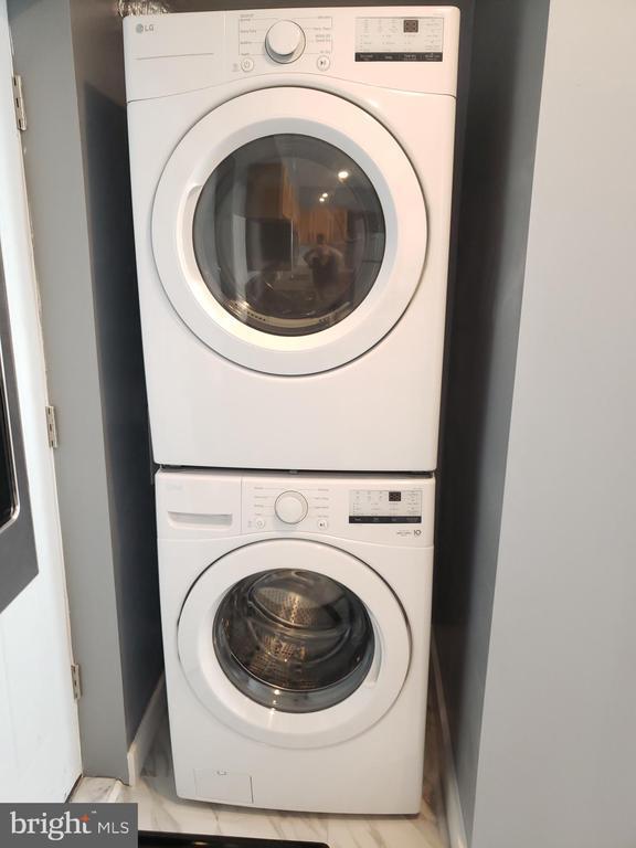 Building Photo - 2001 S 17th St