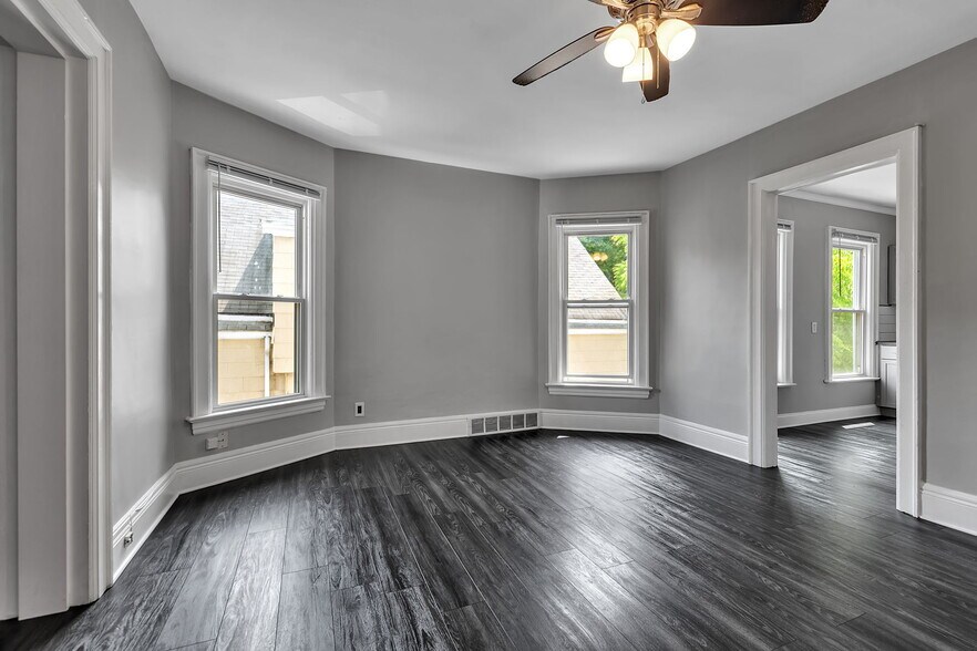 Building Photo - 36 Callodine Ave
