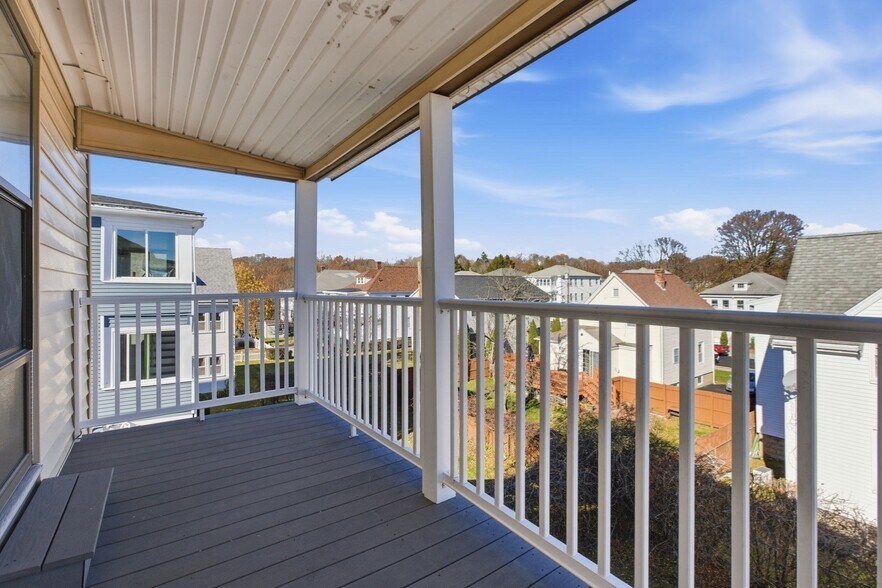 Building Photo - 5 Atwood Ave