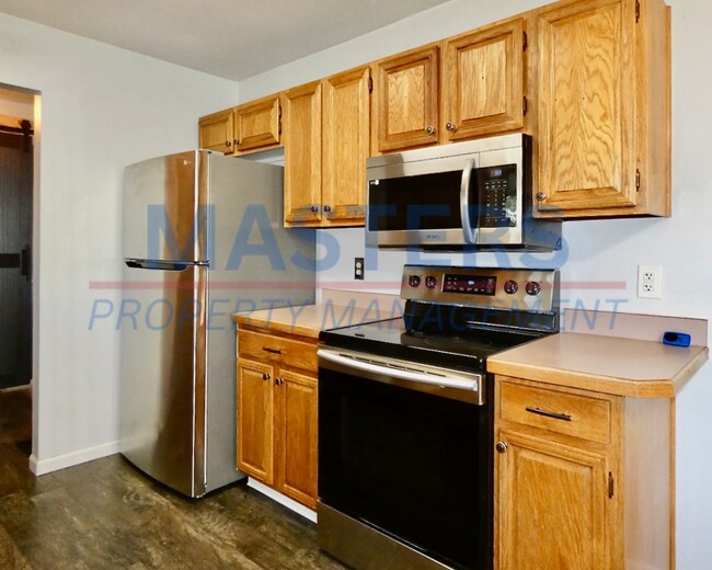 Building Photo - 3 Bedroom House for Rent