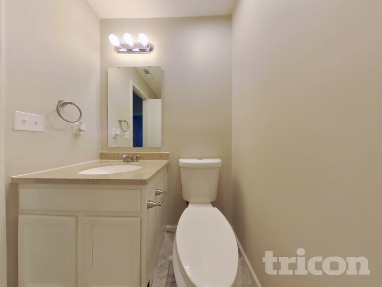 Building Photo - 6750 Pembridge Way