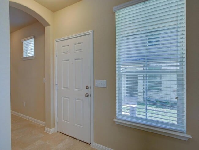 Building Photo - 421 Epiphany Ln