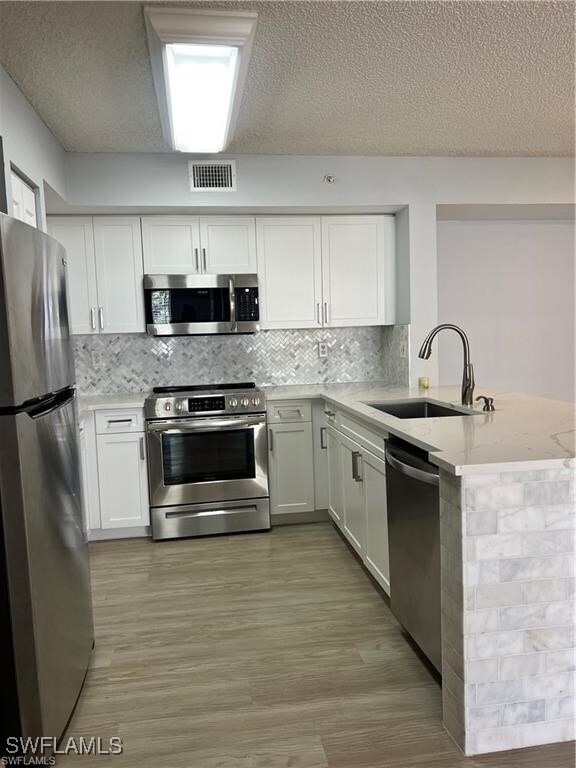 Building Photo - 1210 Wildwood Lakes Blvd