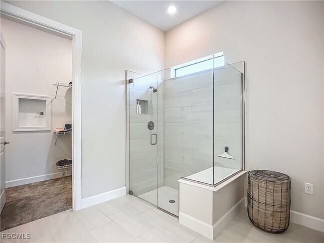 Building Photo - 2126 Yellowfin Cir