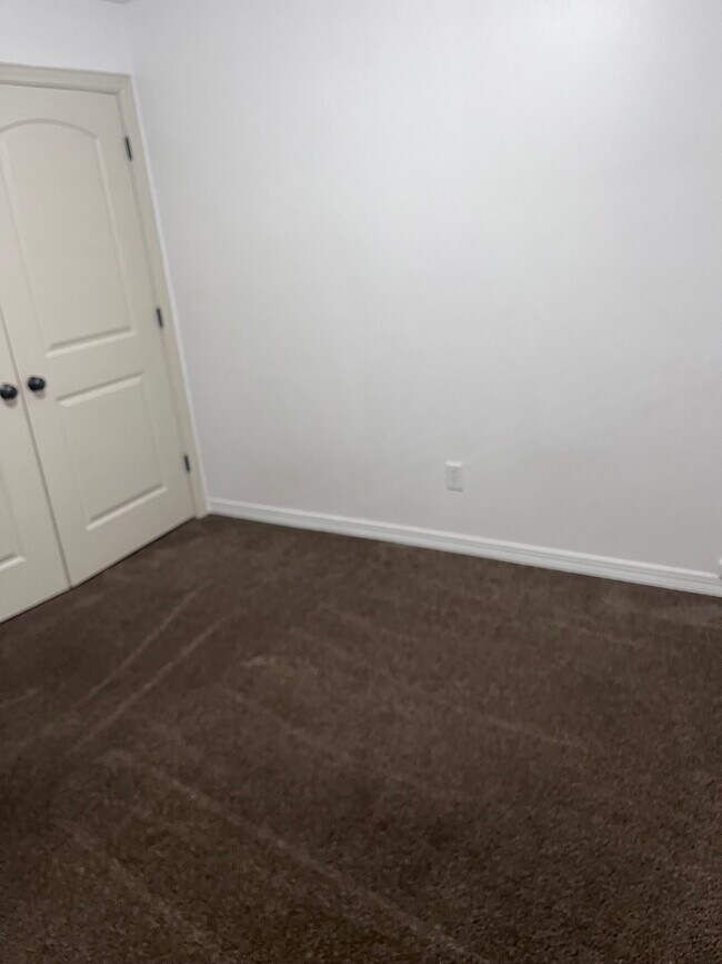 Building Photo - 889 Bristle Pine Pl