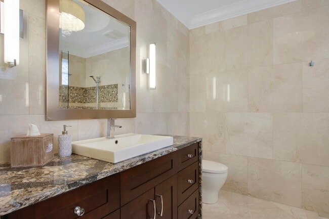 Building Photo - 136 Florence Dr