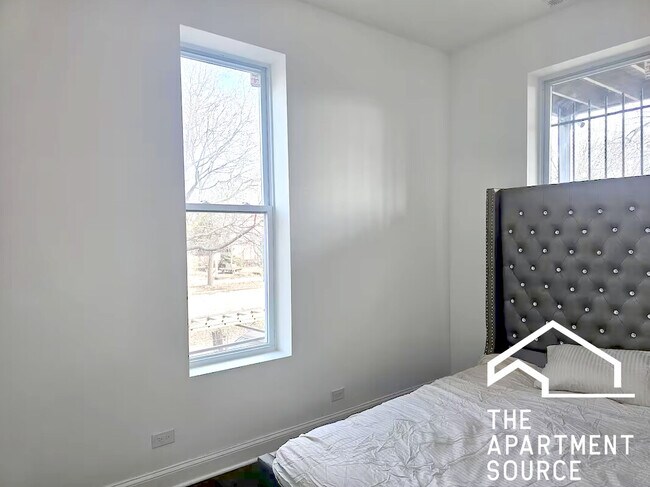 Building Photo - 2937 W Jackson Blvd