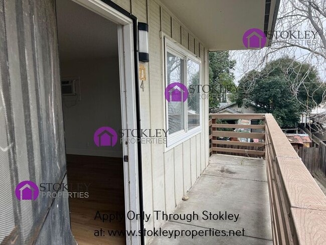 Building Photo - 2405 Applegarth Ln