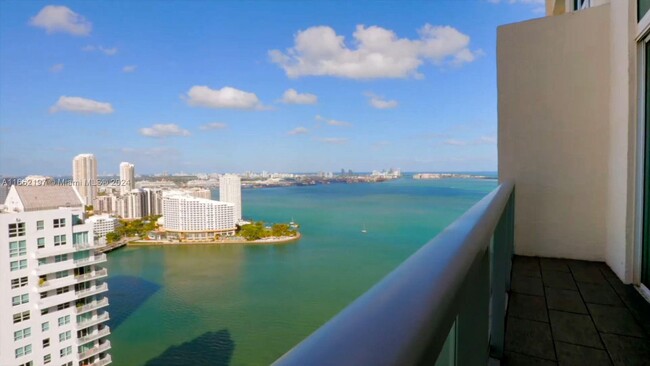 Building Photo - 1155 Brickell Bay Dr