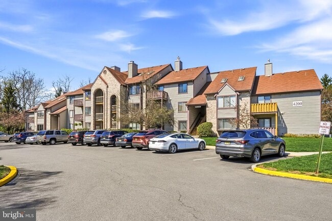 Building Photo - 4215C Aberdeen Dr