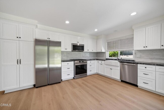 Building Photo - 1502 Briarglen Ave