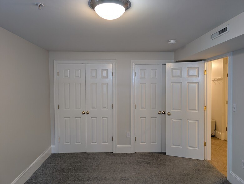 Building Photo - 40 Prince St