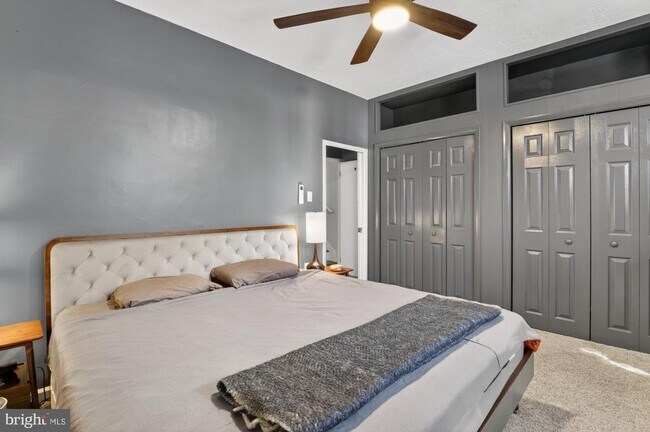 Building Photo - 4315 Lauriston St