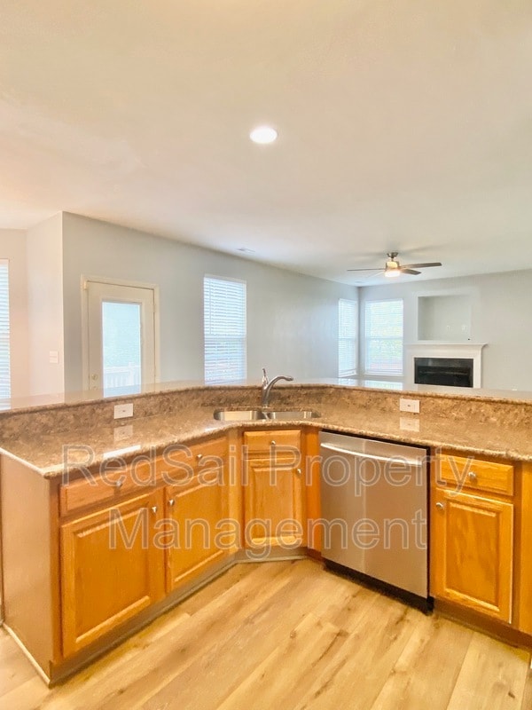 Building Photo - 102 Prescott Ct