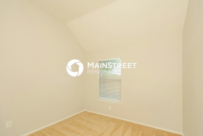 Building Photo - 1709 Lake Wood Trl