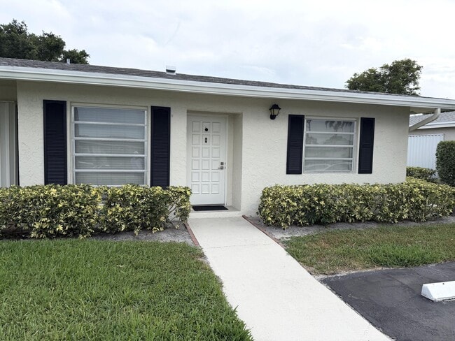 Building Photo - 2520 Pansy Ln