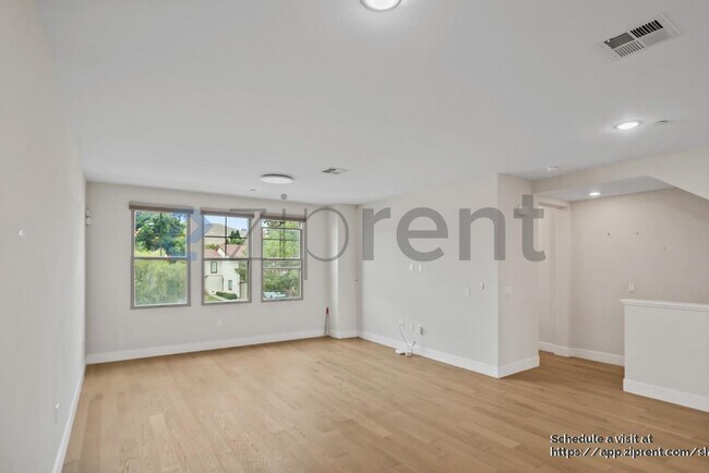 Building Photo - 31 Catania Common