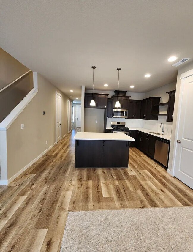 Building Photo - Must See Townhome Located in Ponderosa Ridge