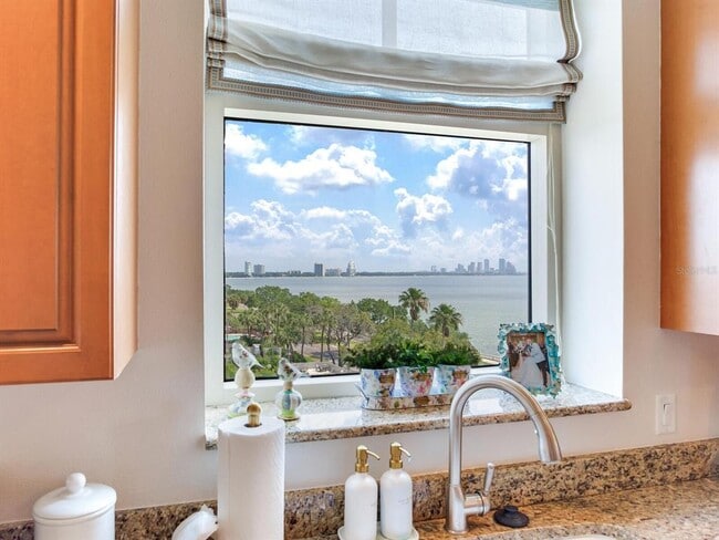 Building Photo - 4201 Bayshore Blvd