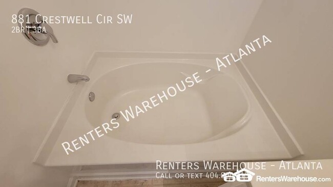Building Photo - 881 Crestwell Cir