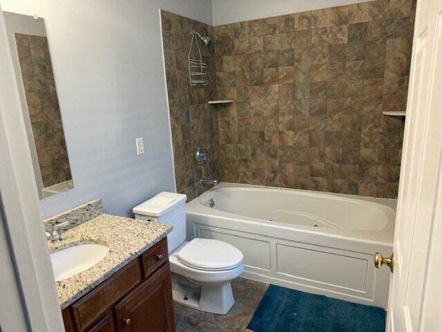 Building Photo - 955 Pleasant St