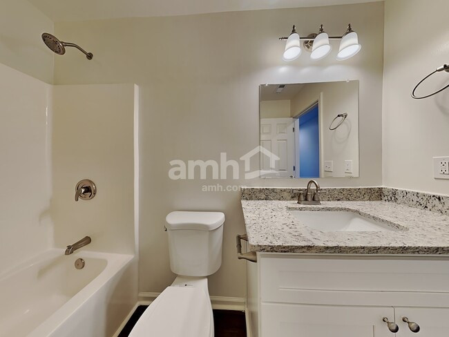Building Photo - 415 Caperton Way