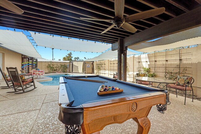 Building Photo - 2032 E La Jolla Dr