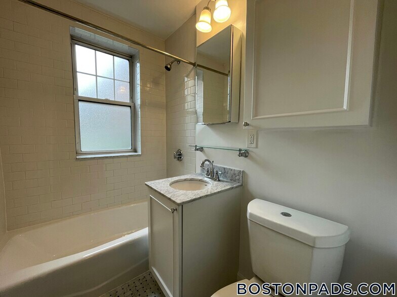 Building Photo - 24 Chauncy St