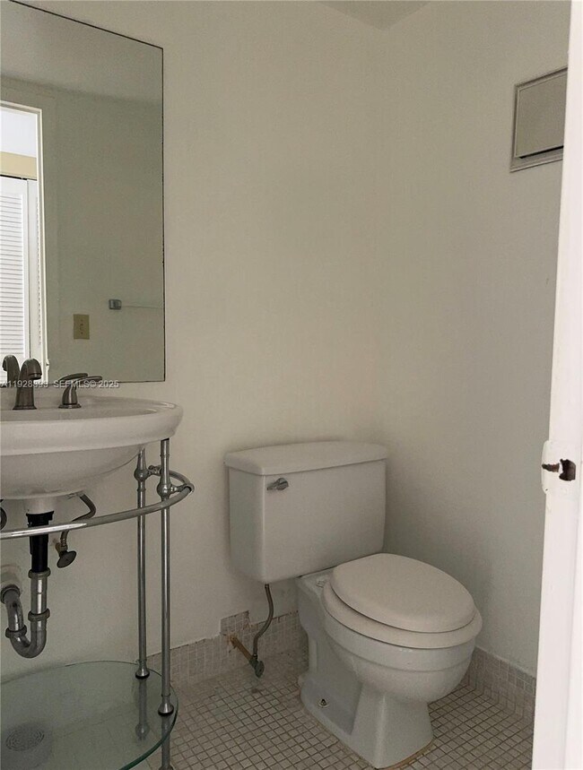 Building Photo - 149 Preston Way