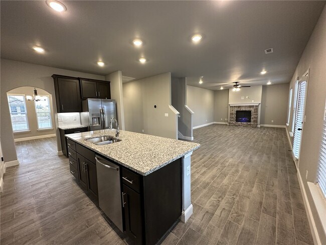 Building Photo - 2040 Tallgrass Ter