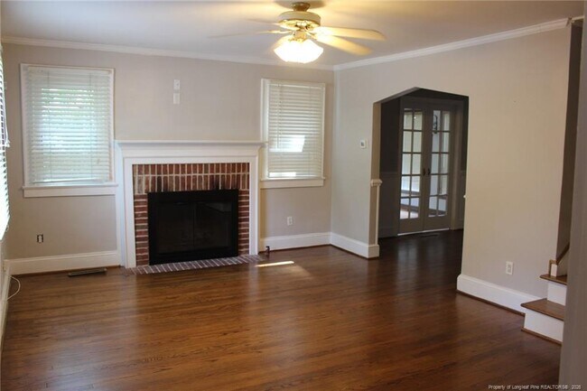 Building Photo - 236 Pinecrest Dr
