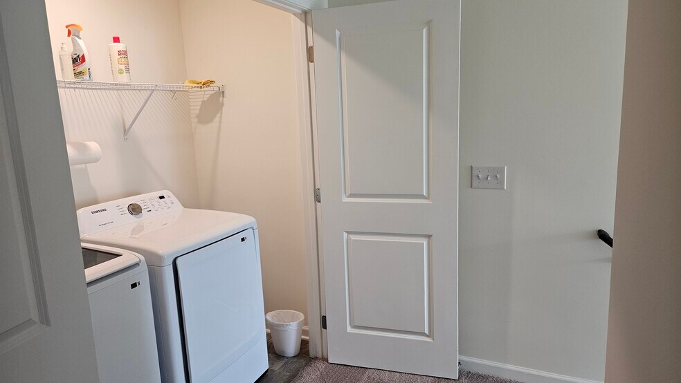 Laundry Room - 1106 Saylors Pl