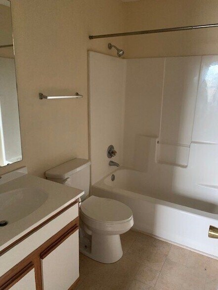 Building Photo - 1232 Allen Rd