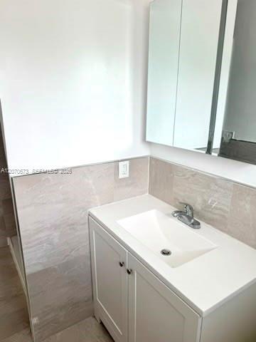 Building Photo - 6201 SW 37 Ct