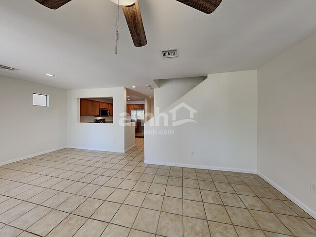 Building Photo - 10553 E Singing Canyon Dr
