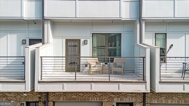 Building Photo - 2030 Main St NW